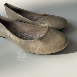 Time and Tru Gold Glitter Flats Size 8.5